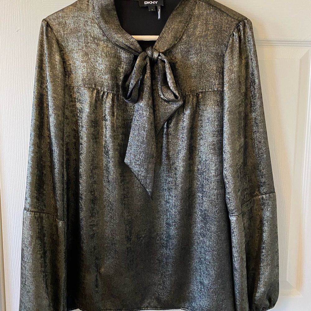 Worn once. Excellent condition
